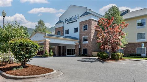Fairfield Inn Suites by Marriott Cherokee .